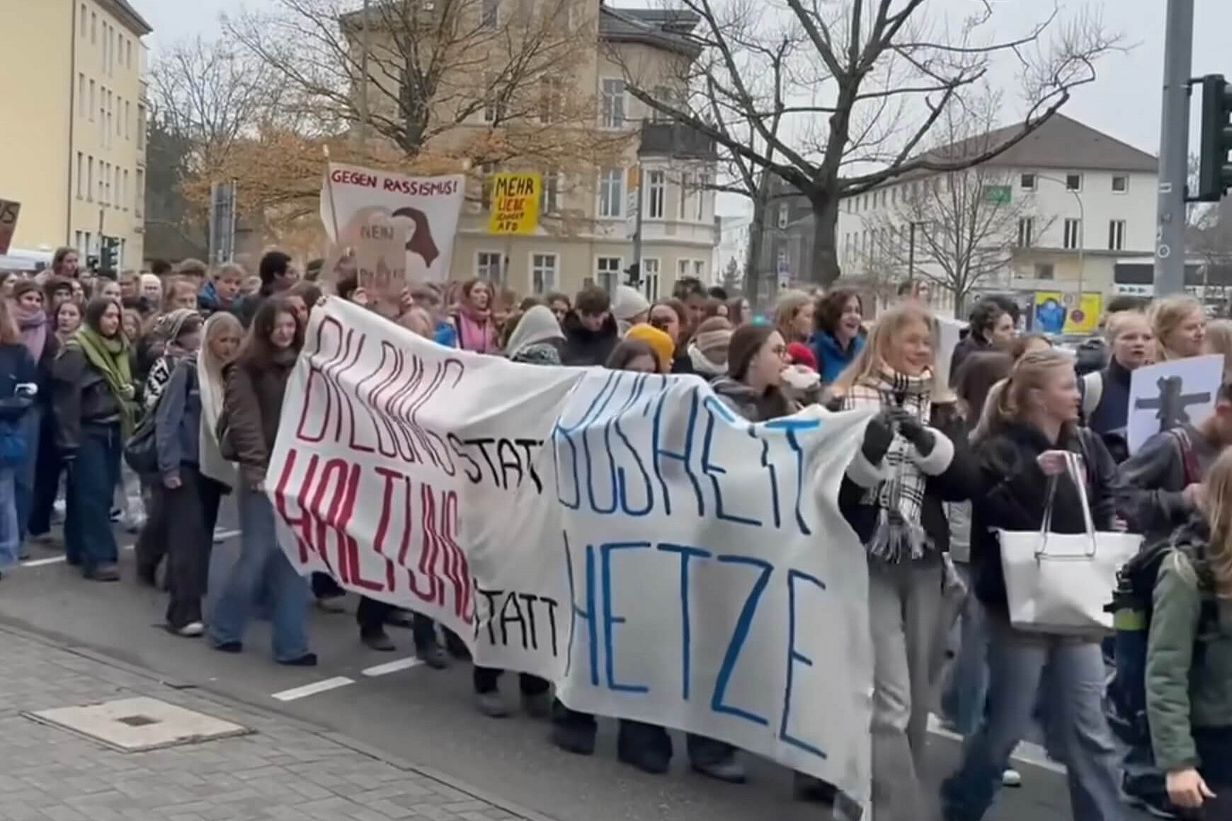 Die neuen Herrenmenschen – rot-grün statt braun