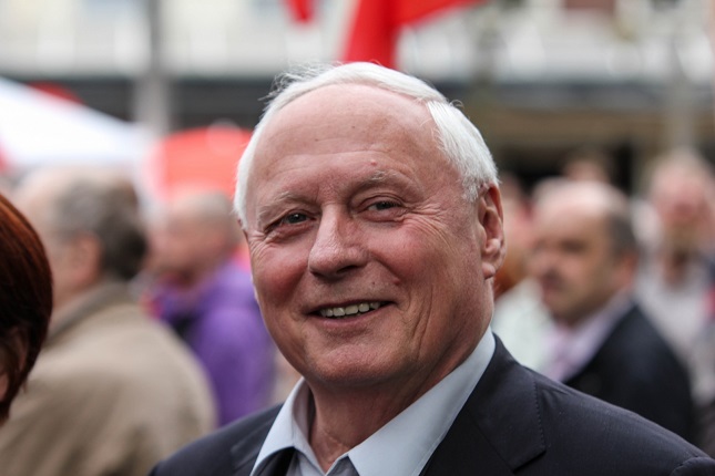 Who benefits from Germany's foreign and economic policies? One man's tragedy is another man's treasure